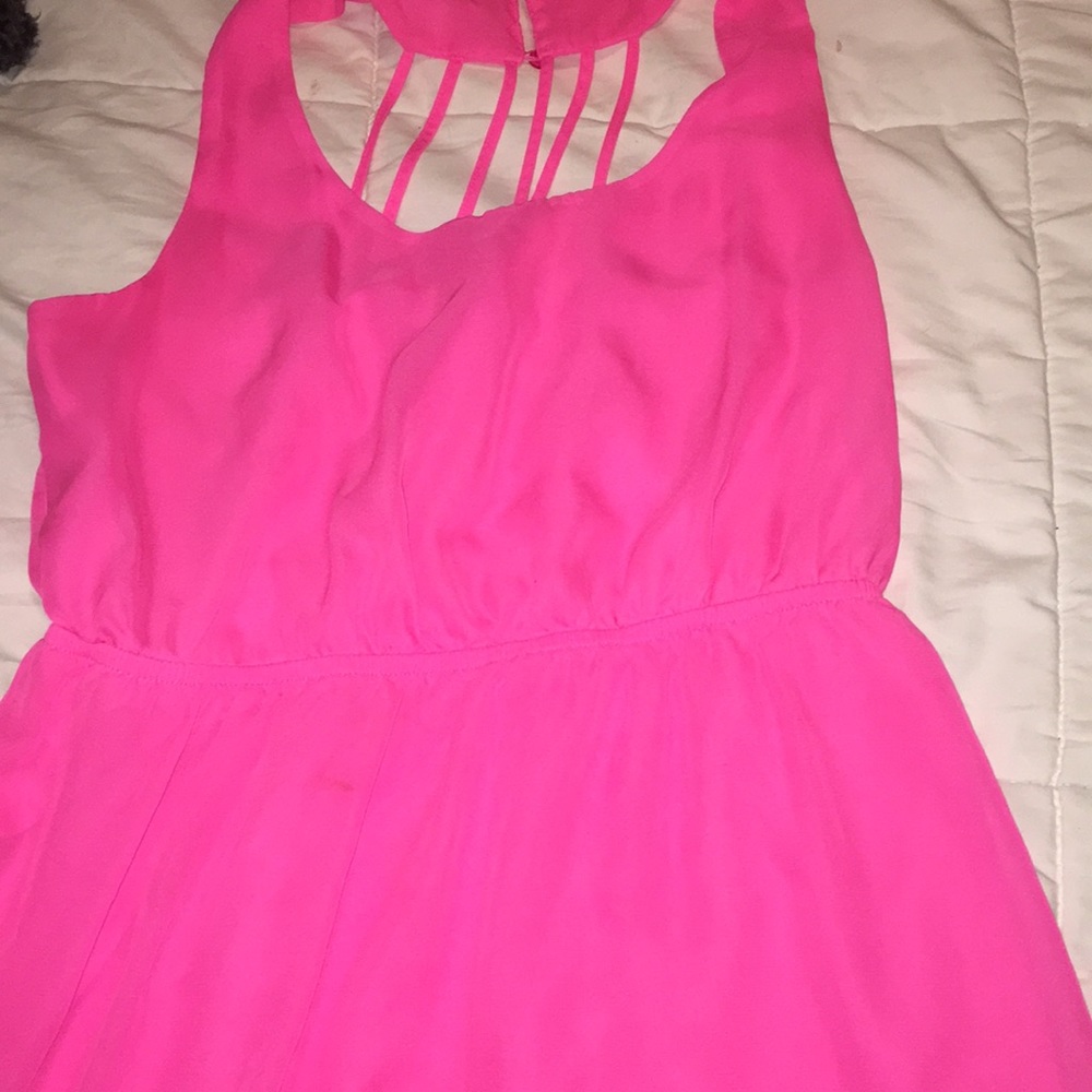 PINK DRESS WITH SEMI-OPEN BACK